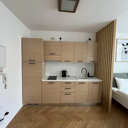 Brand New Studio In The Center Апартаменты *