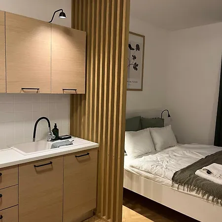 Brand New Studio In The Center Апартаменты *